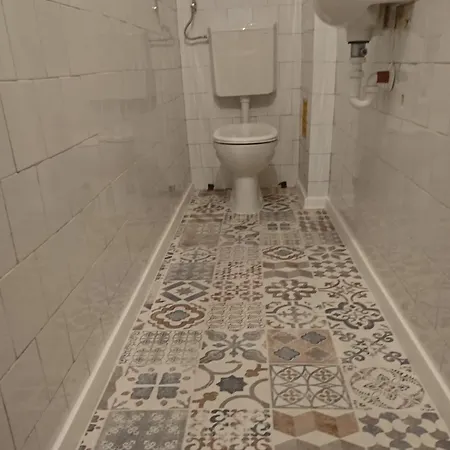 Open Vendeghaz 民宿